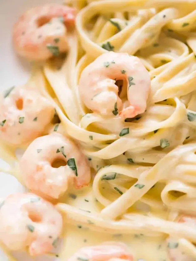 Spageti Carbonara Garlic Prawn (Foto: recipetineats.com)