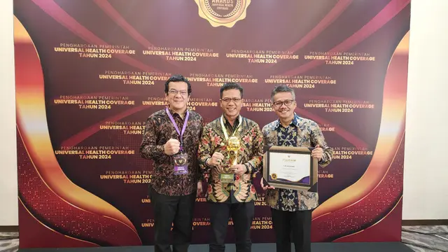 Bupati Bandung Raih Lagi Penghargaan UHC dari Wapres