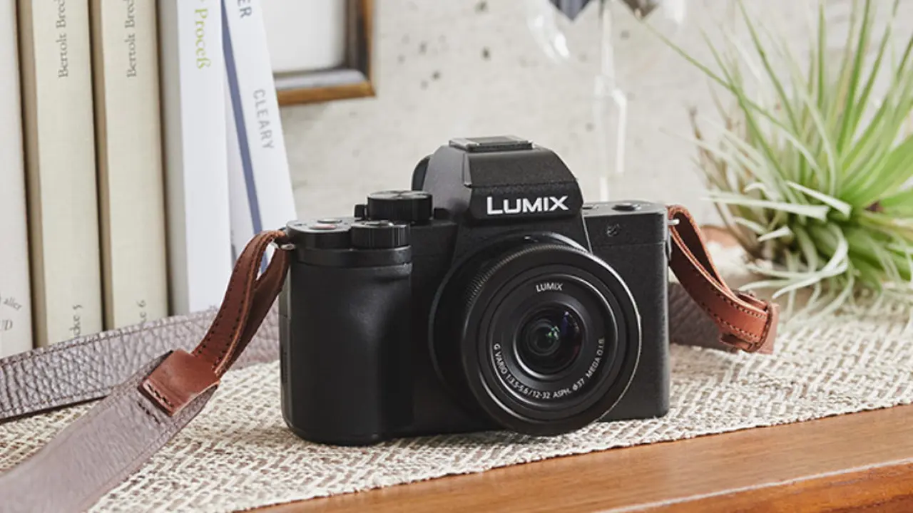 Panasonic Lumix G100
