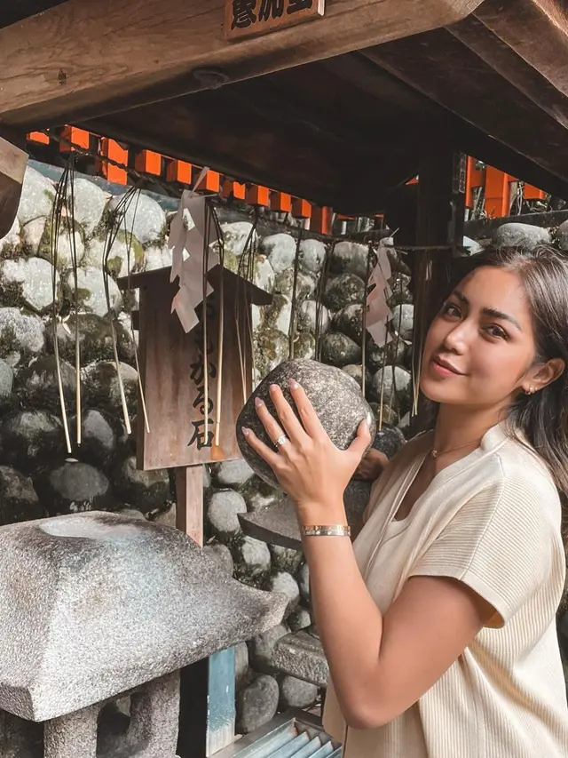 Liburan Jessica Iskandar di Jepang