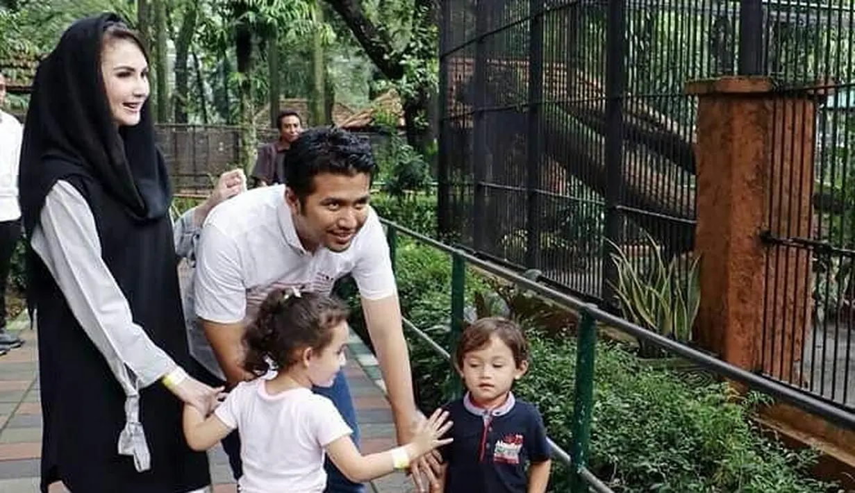 Arumi Bachsin dan Emil Dardak