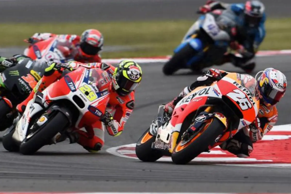 Tak Hanya di Televisi, MotoGP Valencia 2015 juga Ramai di Twitter