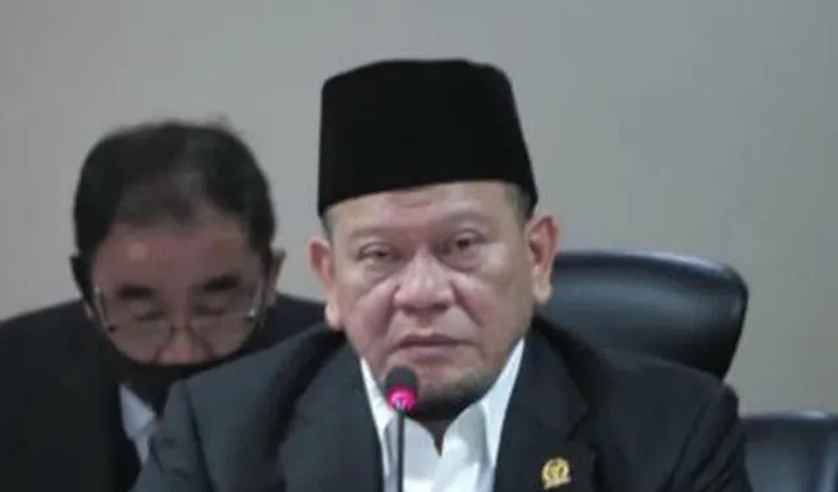 Dewan Perwakilan Daerah (DPD) RI mengusulkan untuk melakukan amandemen UUD 1945.