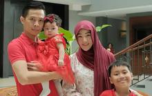 Potret Gemas dan Bahagia Anak Larissa Chou Terima Banyak Angpao saat Perayaan Imlek