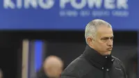 Pelatih Manchester United (MU), Jose Mourinho, saat mendampingi timnya melawan Leicester City. (AP Photo/Rui Vieira)