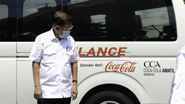 Dukung Penanganan Covid 19 Coca Cola Serahkan Ambulans Kepada Pmi Lifestyle Liputan6 Com