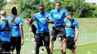 Pemain Muslim Newcastle Tetap Enggan Pakai Kostum Lintah Darat
