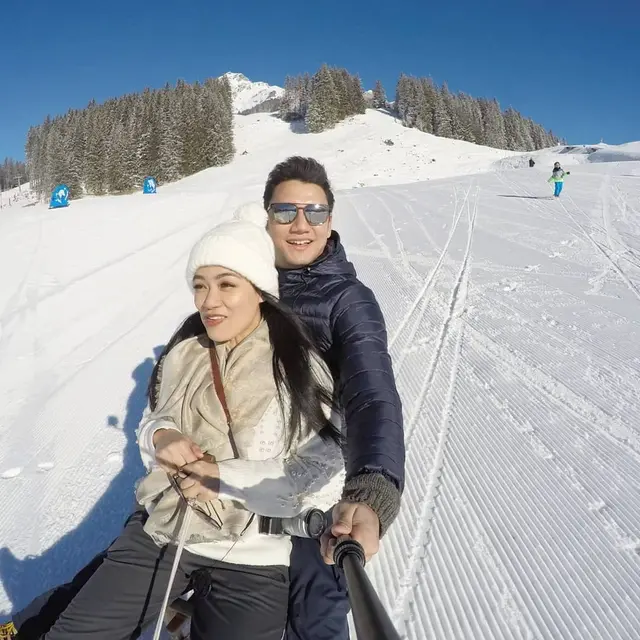 [Fimela] Titi Kamal dan Christian Sugiono