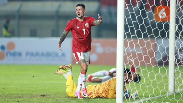 Foto: Gagal Bongkar Pertahanan Bangladesh, Timnas Indonesia Diimbangi Tanpa Gol dalam Laga Uji Coba FIFA Matchday