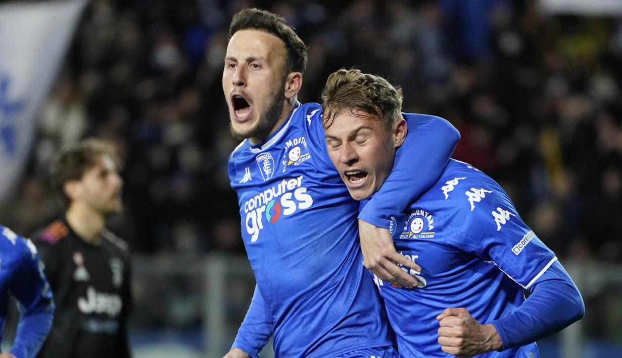 Sementara Empoli berhasil memperkecil kedudukan berkat gol Szymon Zurkowski dan Andrea La Mantia. (Marco Bucco/LaPresse via AP)