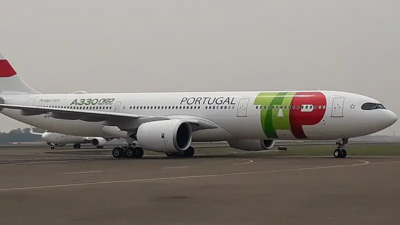 Airbus A330-900 Neo di Bandara Soetta, Tangerang (Dok Foto: Liputan6.com/Pramita Tristiawati)