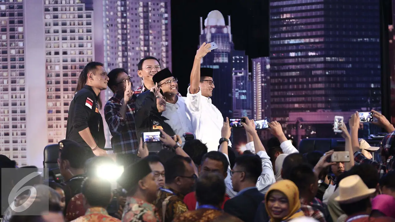 20170114-Selfie-Usai-Debat-FF1