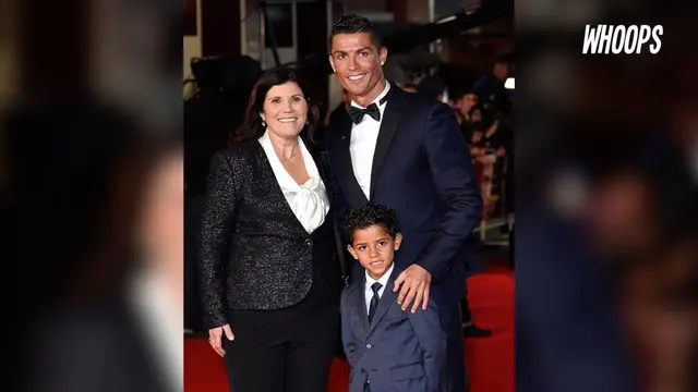  Dikabarkan, anak kembar ini lahir melalui proses bayi tabung dan wanita tersebut bakal segera serahkan anak kembar itu kepada Ronaldo.