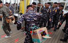 FOTO: Serunya Taruna AAL Rayakan 17 Agustusan di Tengah Laut