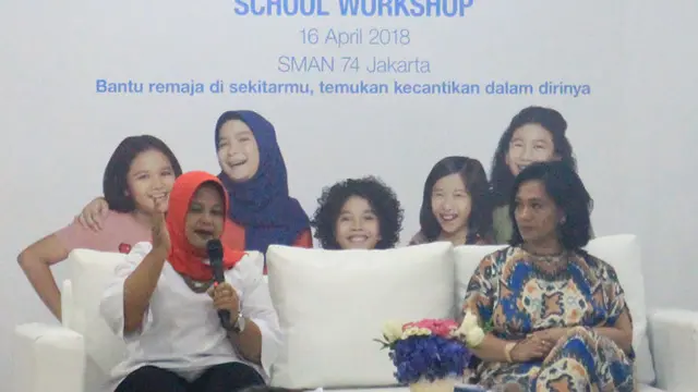 Elvi Hendrani dan Ira Noviarti