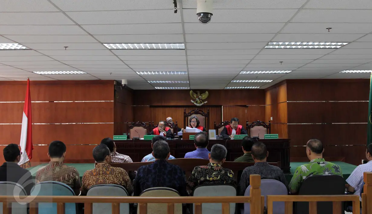 Sebanyak 13 orang saksi dihadirkan dalam sidang lanjutan dengan terdakwa  mantan Kepala Dinas Perhubungan DKI Jakarta, Udar Pristono, Pengadilan Tipikor, Jakarta, Senin (15/6/2015). (Liputan6.com/Helmi Afandi)