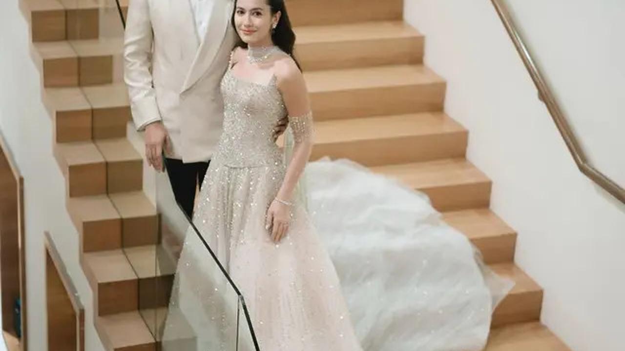 6 Pesona Pevita Pearce Saat Menikah dengan Crazy Rich Malaysia, Gaun Pengantin Bertabur 70.000 Kristal