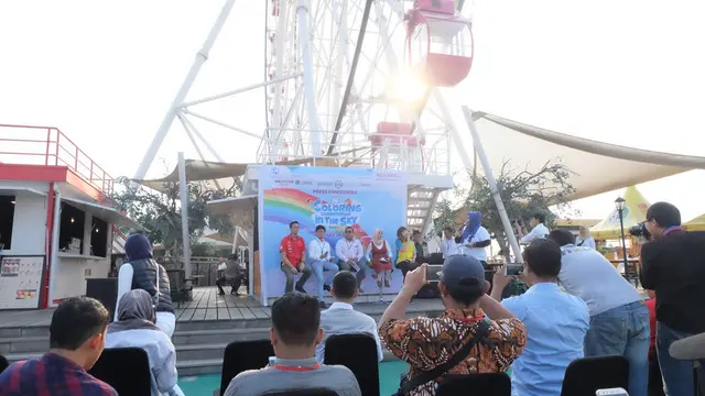 Lomba Mewarnai di Angkasa