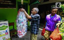 FOTO: Jurus Warga Kemayoran Sulap Sampah Menjadi Sumber Cuan