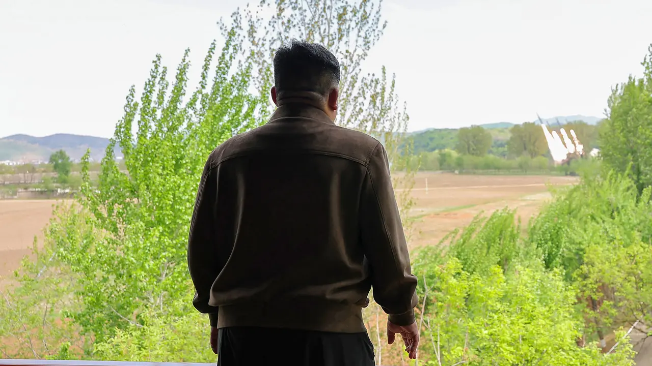 Kim Jong Un Awasi Latihan Serangan Balik Nuklir