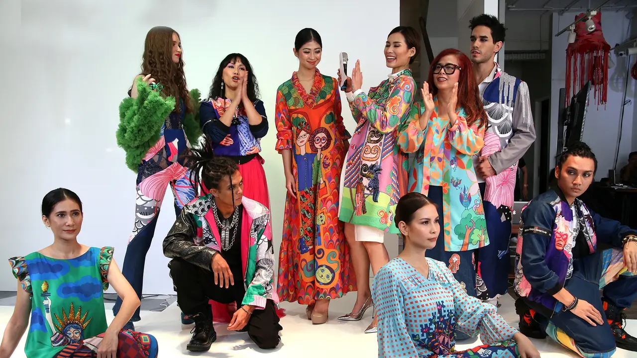 Cerita 2 Desainer Lokal Taklukan New York Fashion Week