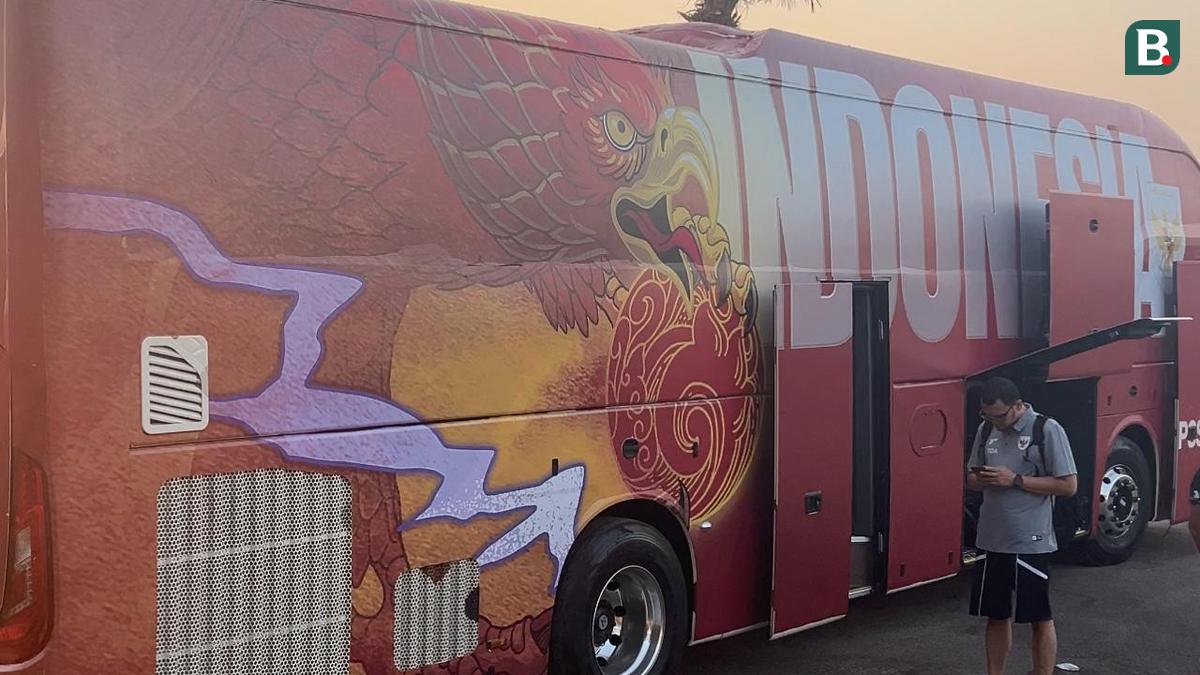 EKSKLUSIF: Totalitas! Bus Timnas Indonesia di Jeddah, Desain Livery Dikirim Langsung dari Tanah Air