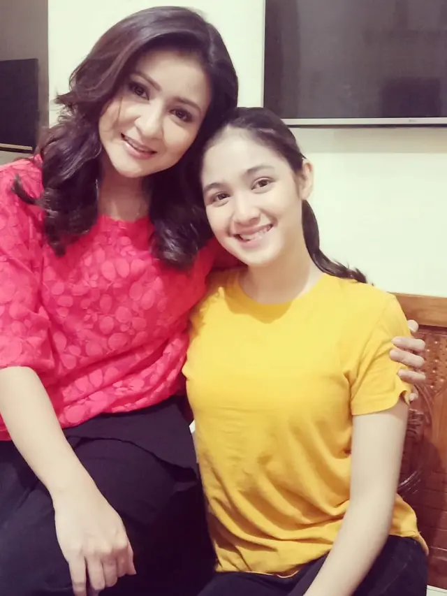 Kerap Terlibat dalam Satu Judul, Ini 6 Potret Kebersamaan Ine Dewi dan Cut Syifa