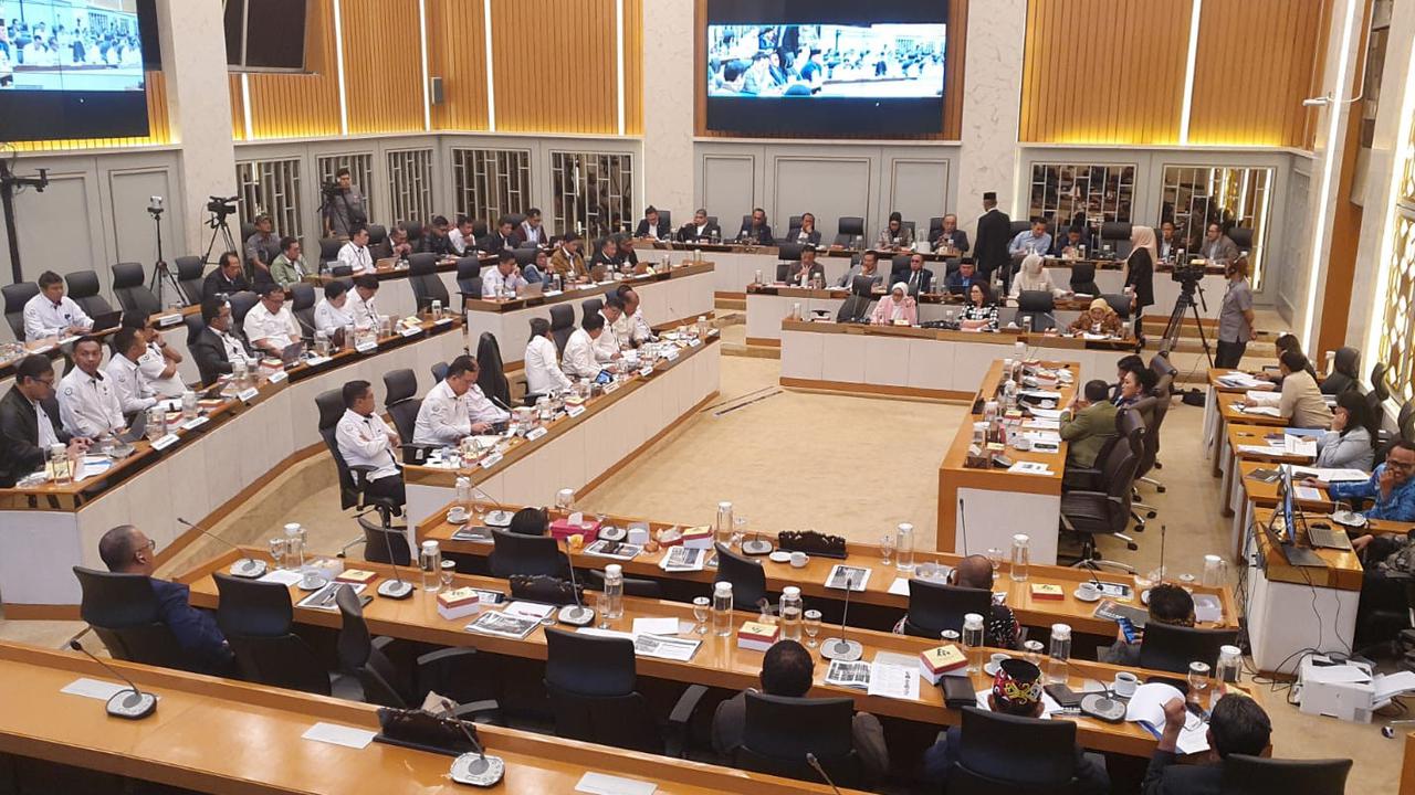 VIDEO: Sangar Firman Golkar 'Keramasi' Menteri Sakti soal Pagar Laut