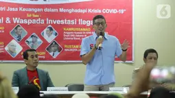 Pengusaha Sandiaga Uno memberikan paparan seputar tantangan dan solusi investasi ilegal di tengah krisis ekonomi pasca virus Covid-19 di Cengkareng, Jakarta Senin (9/3/2020). Kegiatan ini juga bertujuan melawan tawaran investasi ilegal yang merugikan masyarakat. (Liputan6.com/HO/Bon)