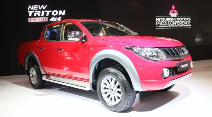 New Triton Exceed 4x4 meluncur di IIMS 2017. (Herdi Muhardi)