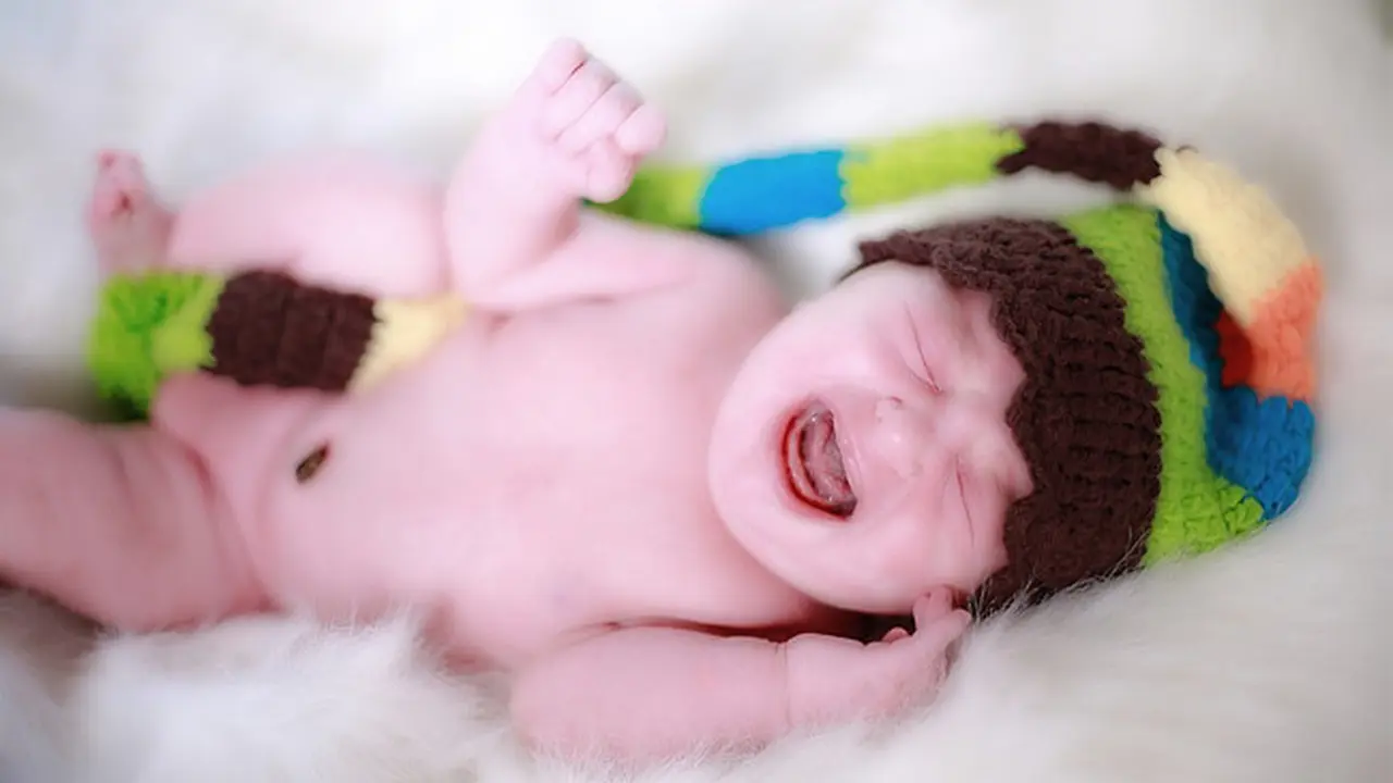 bayi menangis