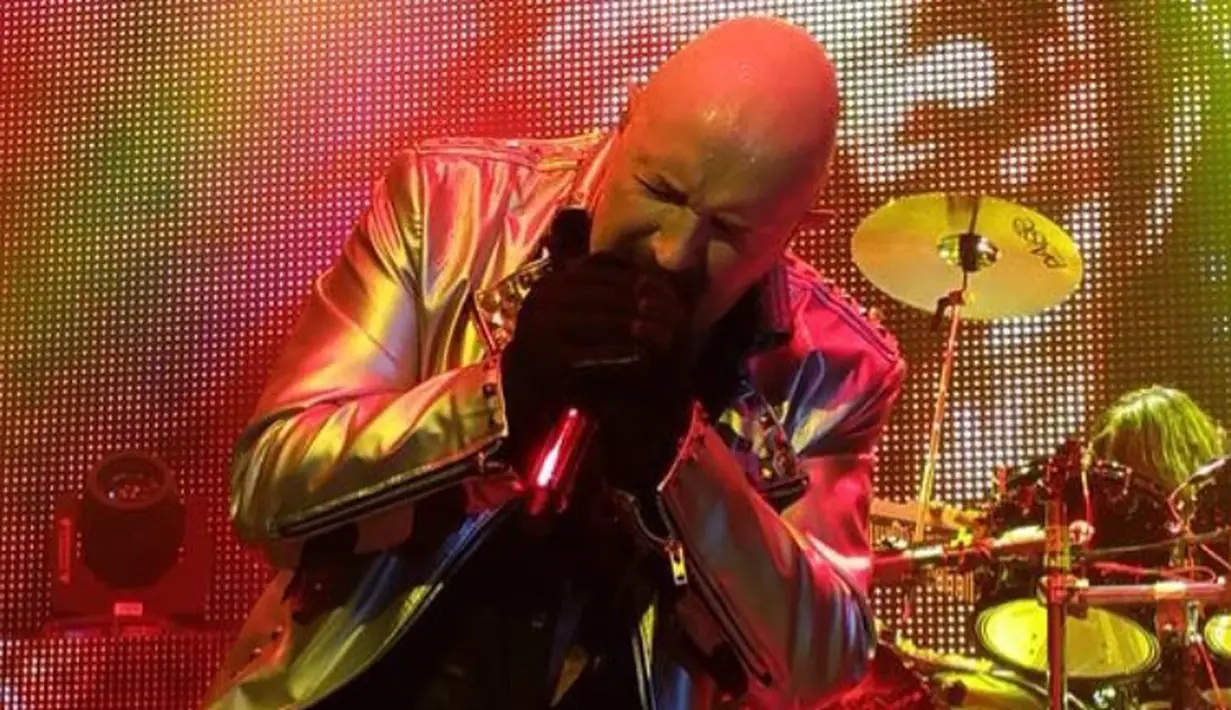 Konser ini ibarat kado buat Presiden Joko Widodo, yang diketahui pernah menonton konser Judas Priest di Singapura pada Februari 2012 lalu. (instagram/JudasPriest)