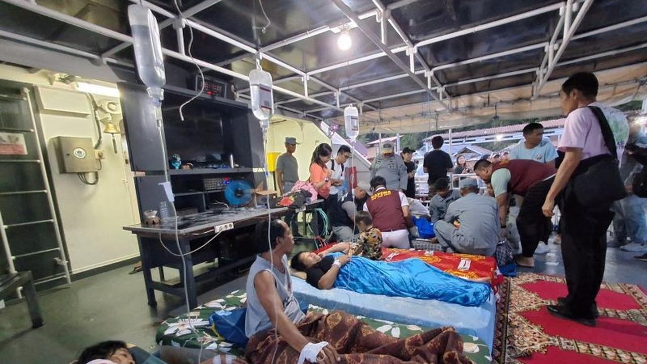 Bakamla RI Gerak Cepat: Evakuasi Lima Korban Banjir Bandang Siau-Sitaro untuk Perawatan Medis