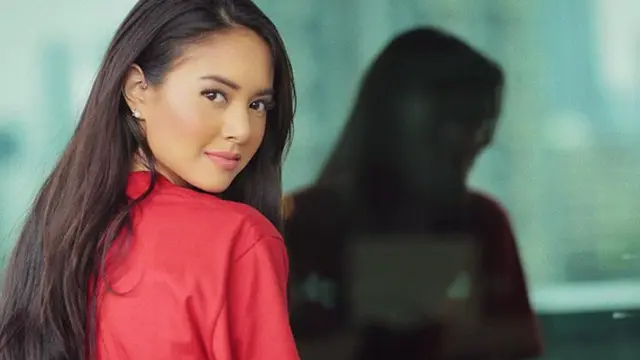 [Bintang] Aurelie Moeremans