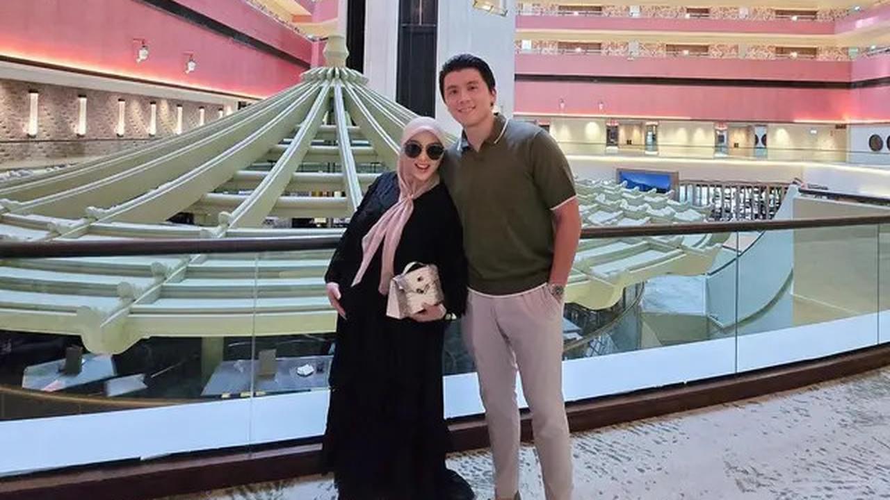 Reaksi Irwan Mussry dan Reino Barack Pertama Kali Makan Seblak: Asetnya adalah Kuahnya
