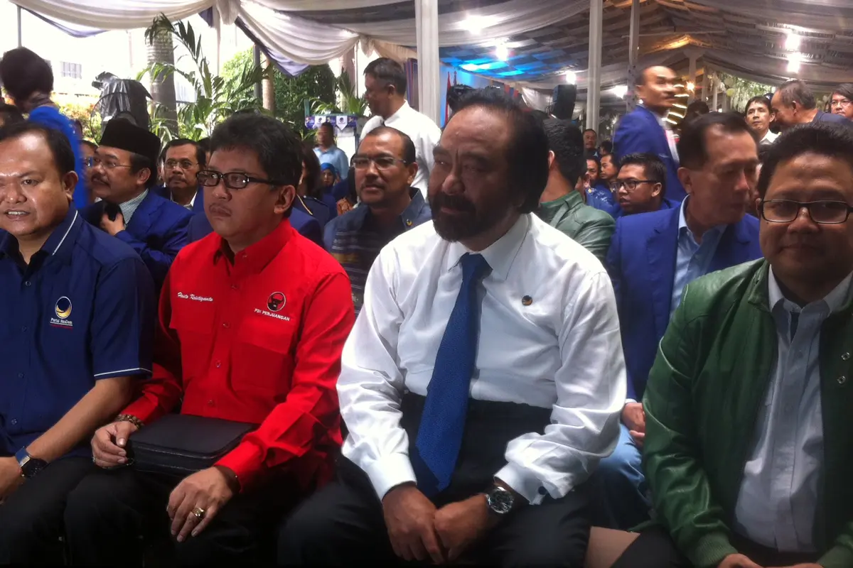 Ketua Umum Partai Nasdem Surya Paloh di antara petinggi Koalisi Indonesia Hebat.