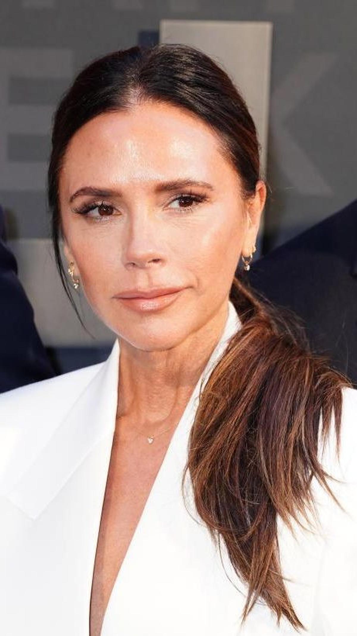 Dalam sebuah wawancara, Victoria Beckham mengungkapkan bahwa dia tumbuh dalam keluarga "kelas pekerja."&nbsp;