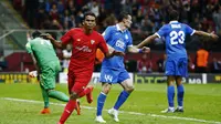 Carlos Bacca ( Reuters / Kai Pfaffenbach)