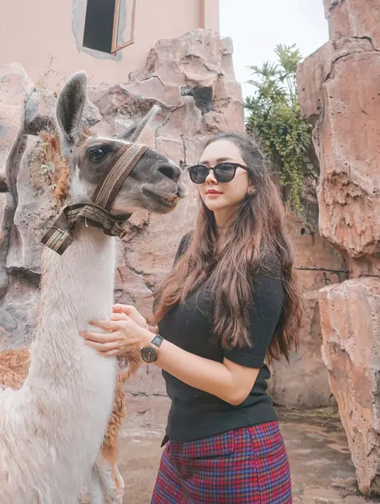 (Instagram/aurakasih)