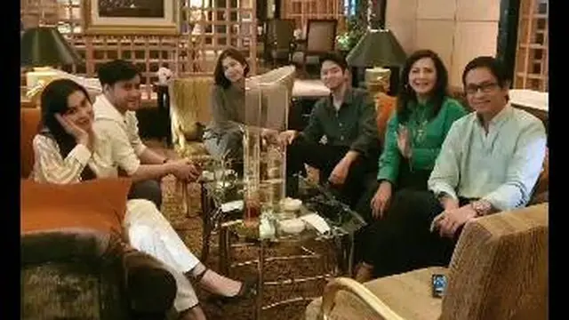 6 Potret Terbaru Kevin Aprilio, Bikin Pangling Usai Ubah Gaya Rambut Ikoniknya
