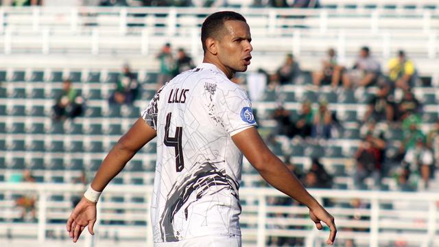 Borneo FC, Leo Lelis