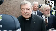 Petinggi Vatikan, Kardinal George Pell hadir dalam sidang pertamanya menghadapi dakwaan hukum berlapis terkait dugaan pelecehan seksual.