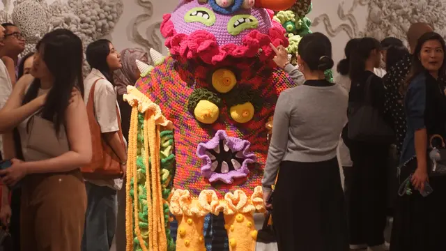 A Man, A Monster, and The Sea: Mulyana Membawakan Refleksi Keberlanjutan di Orasis Art Space