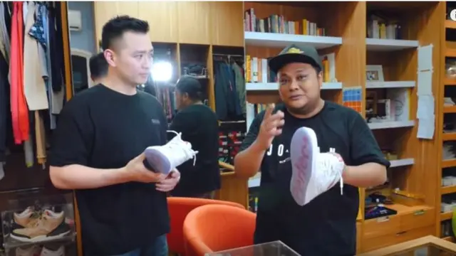 Sneakers