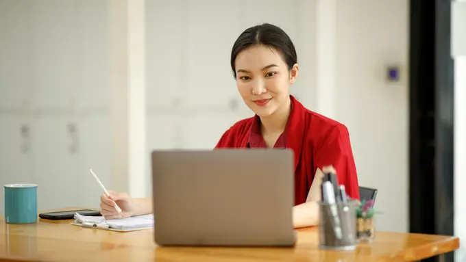 Biar Lebih Berkelas, Pahami Aturan Menggunakan Perhiasan Emas dan Perhiasan Berlian dalam Beragam Kesempatan