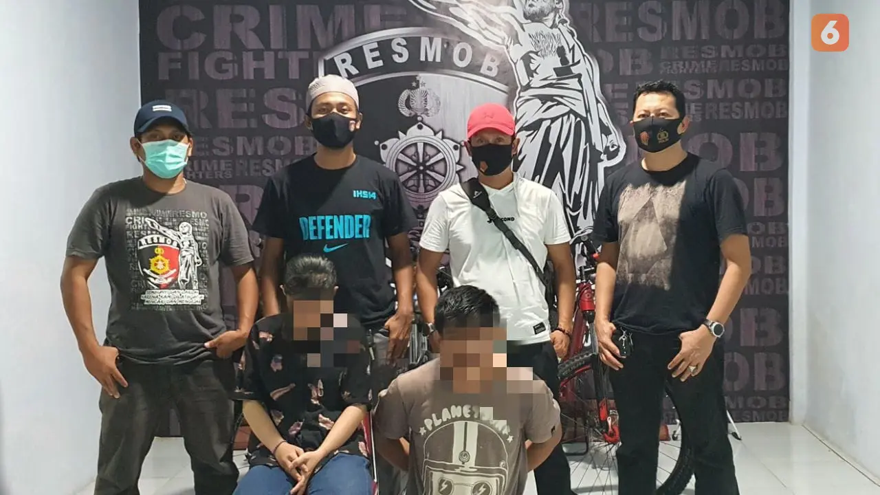 Sepasang kekasih terlibat aksi pencurian di Pinrang (Liputan6.com/Dok: Polres Pinrang)
