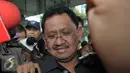 Jaksa Agung Muda Intelijen, Adi Toegarisman usai berkoordinasi dengan pimpinan KPK, Jakarta, Kamis (31/3). Kedatangan Adi untuk mengkonfirmasi pada KPK terkait OTT terhadap oknum jaksa dari Kejaksaan Tinggi DKI Jakarta. (Liputan6.com/Helmi Afandi)