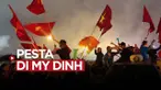 Berita video ribuan suporter Timnas Vietnam padati jalan di sekitar Stadion My Dinh usai raih emas di SEA Games 2021.