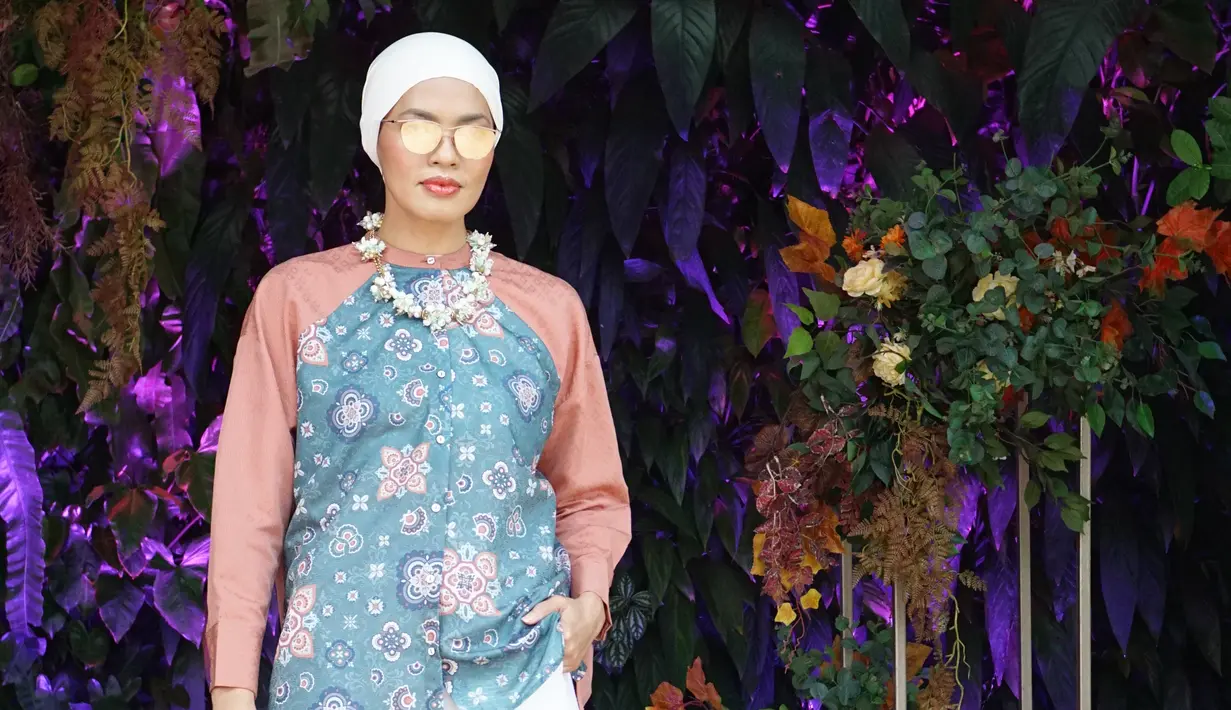 Kamu bisa melihat beragam pilihan tasan bervariasi dari bahan yang nyaman, detail brodir, embellishment, dan lace untuk menyempurnakan gaya semi formal. Atau sweat-shirt dan knit cardigan untuk tampilan yang lebih kasual. Foto: Document/Aleza.