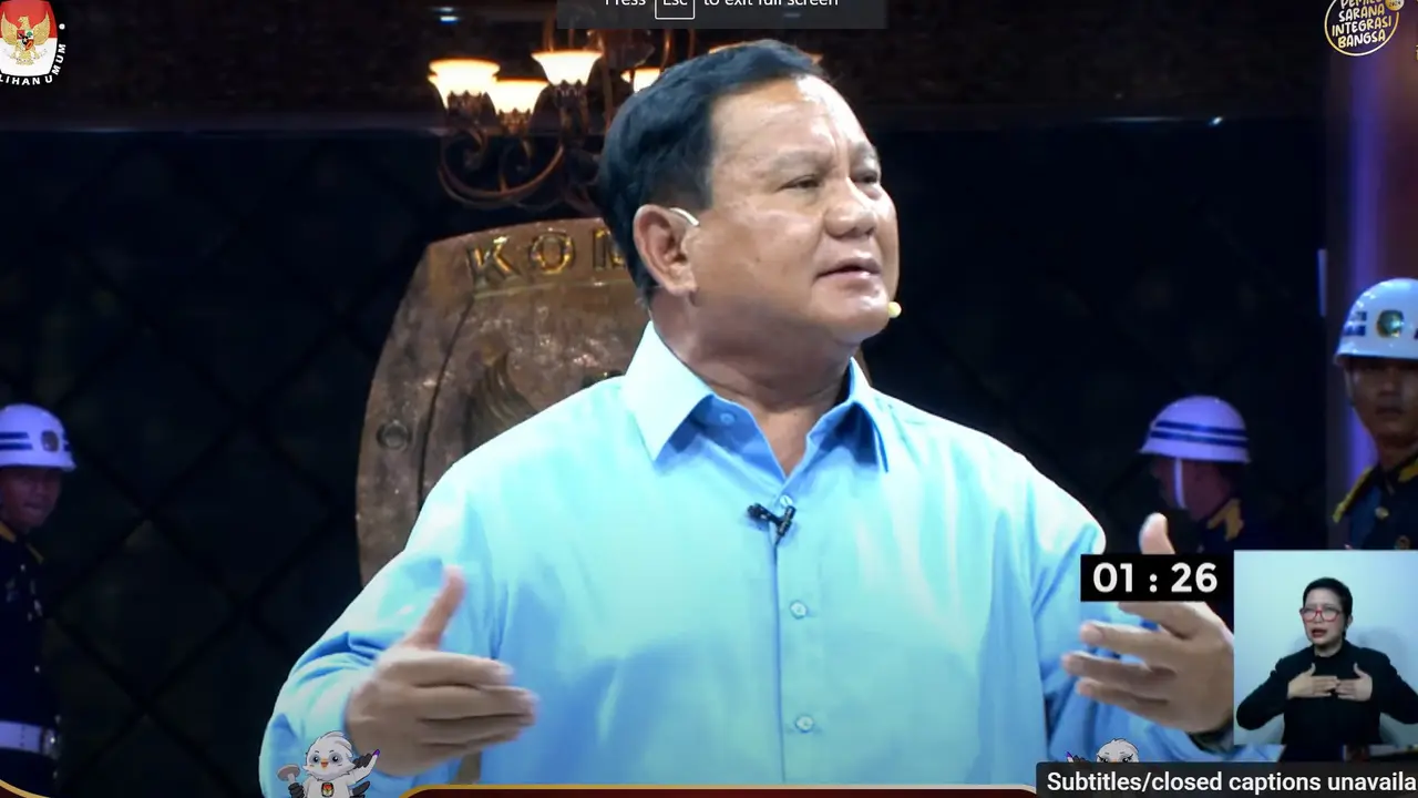 Prabowo Subianto saat debat capres perdana di kantor Komisi Pemilihan Umum (KPU), Selasa (12/12/2023).